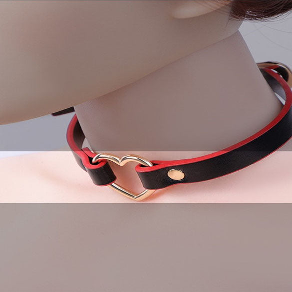 Femboy wear femboy leather choker with heart